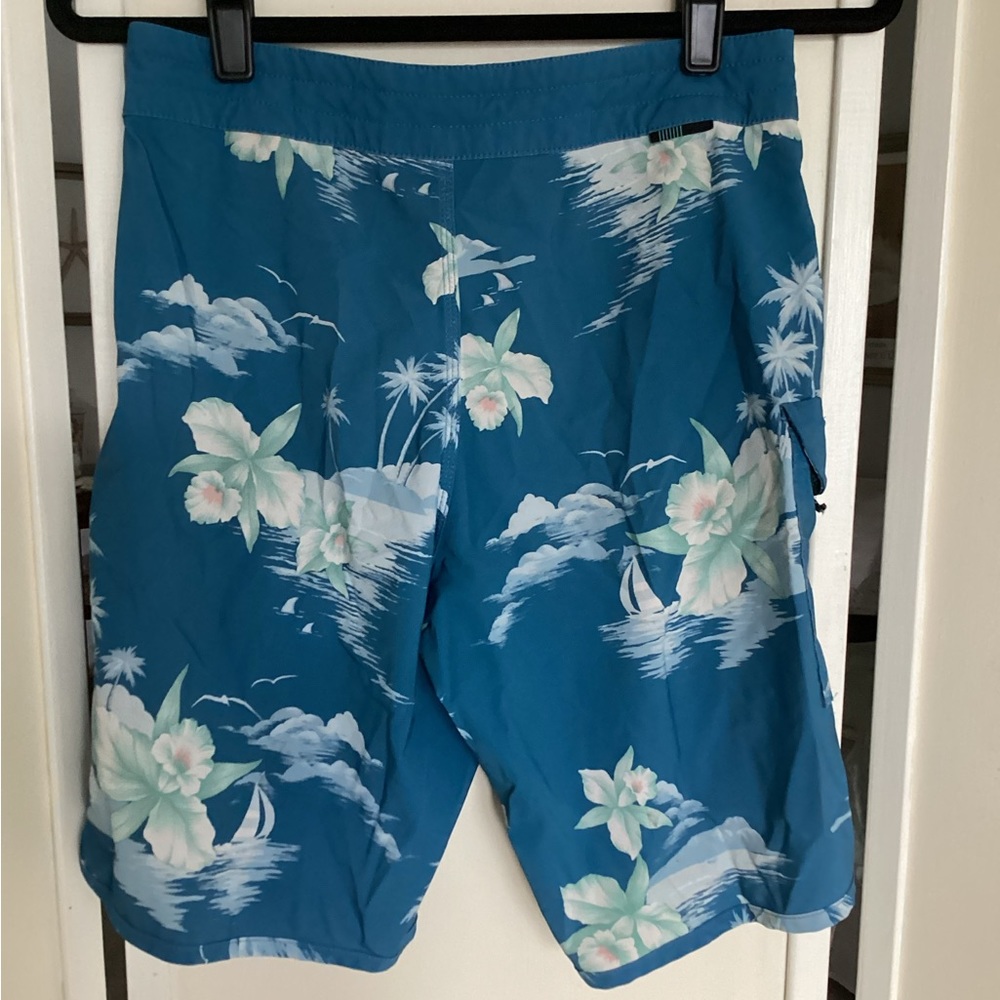 🏄‍♂️ VISSLA board shorts swim trunks 28 waist young men - Picture 2 of 7